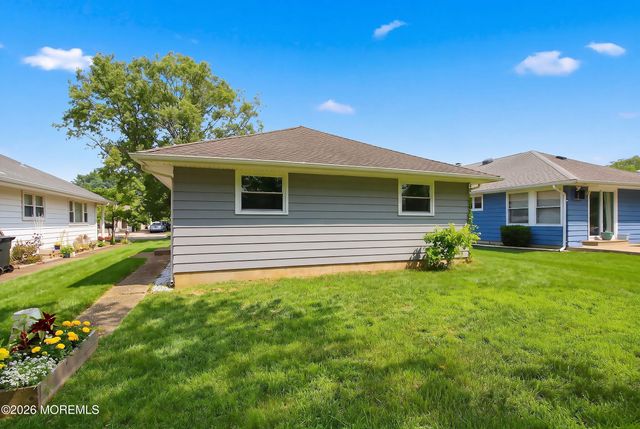 76 Mount Fairweather Lane, Toms River, NJ 08753