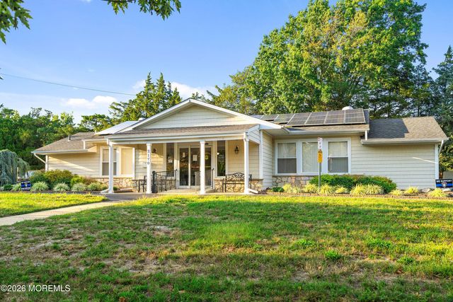 76 Mount Fairweather Lane, Toms River, NJ 08753
