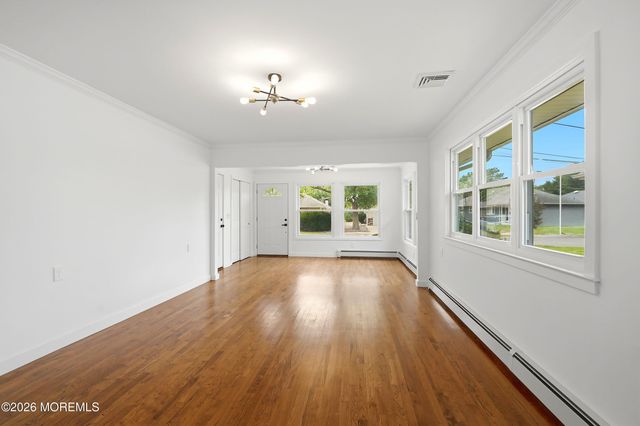 76 Mount Fairweather Lane, Toms River, NJ 08753