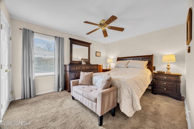 407 Clinton Avenue, Middlesex, NJ 08846