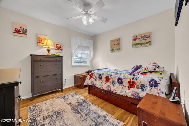 407 Clinton Avenue, Middlesex, NJ 08846