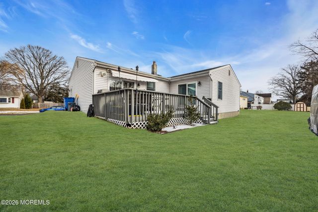 407 Clinton Avenue, Middlesex, NJ 08846