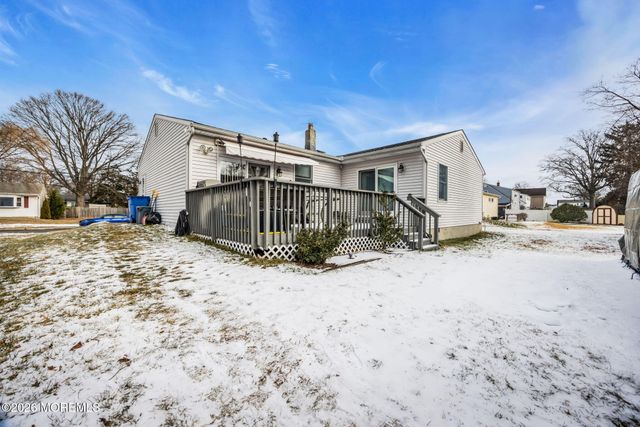 407 Clinton Avenue, Middlesex, NJ 08846