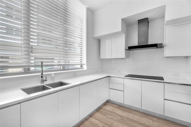 9501 Collins Ave 1, Surfside, FL 33154