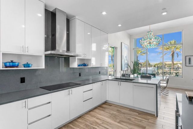 5142 MARINA WAY, Tampa, FL 33611