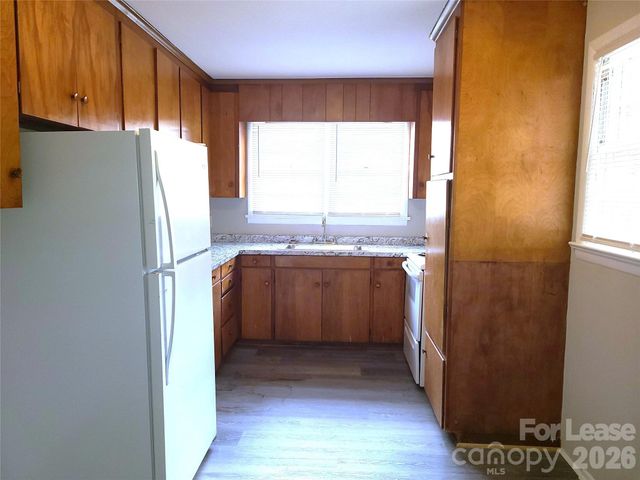 90 Creswell Drive NE, Concord, NC 28025