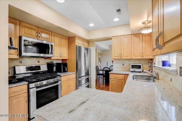 3 Abilene Lane, Manalapan, NJ 07726