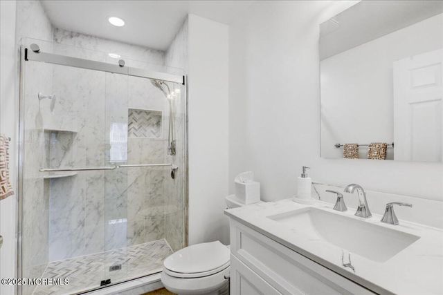 3 Abilene Lane, Manalapan, NJ 07726