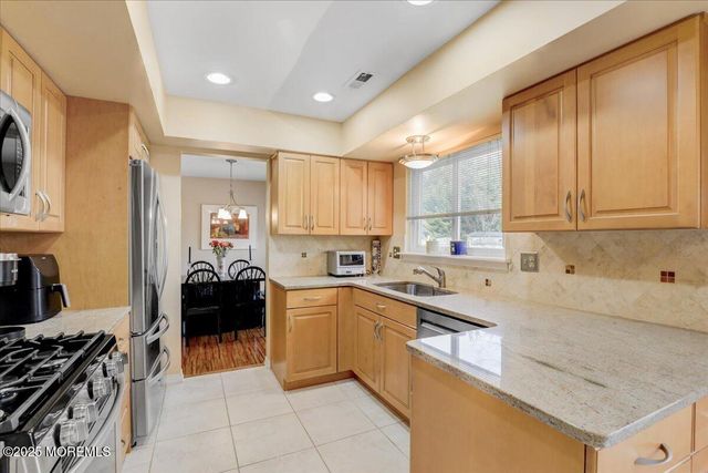 3 Abilene Lane, Manalapan, NJ 07726