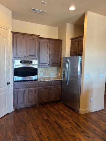 563 Rockingham Drive, Irving, TX 75063