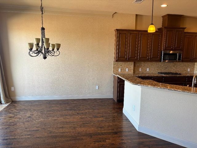 563 Rockingham Drive, Irving, TX 75063