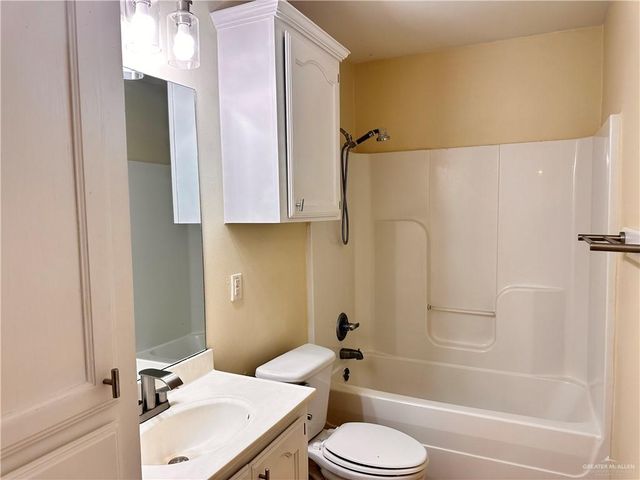 1913 W Western Drive 2, Edinburg, TX 78539