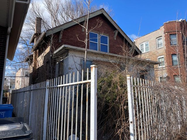7310 S Kingston Avenue, Chicago, IL 60649