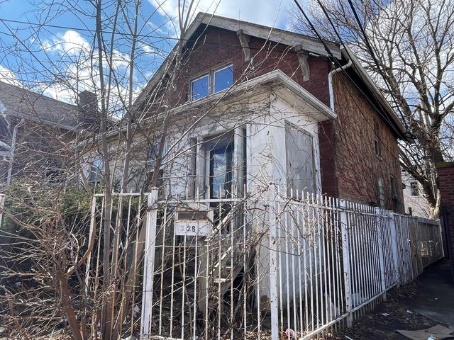 7310 S Kingston Avenue, Chicago, IL 60649