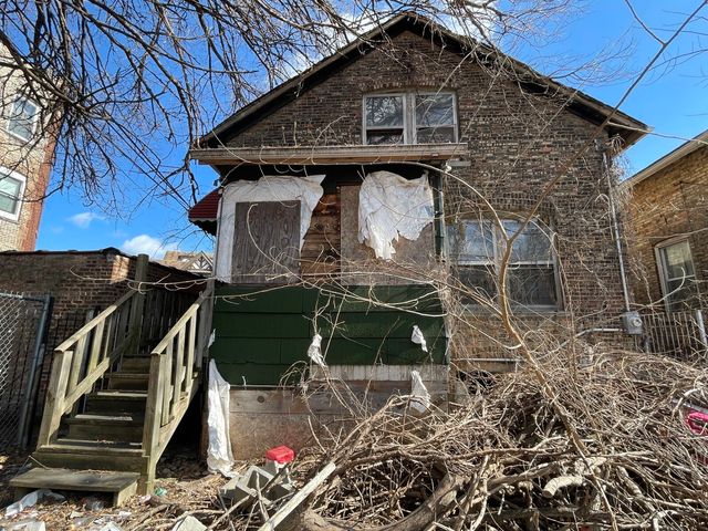 7310 S Kingston Avenue, Chicago, IL 60649