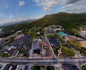 81 River Street N, Hiawassee, GA 30546