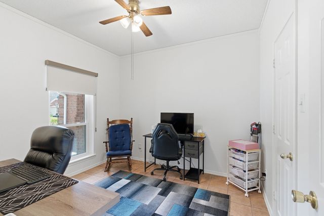 6825 Wooddale Drive, Watauga, TX 76148