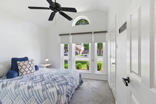 6825 Wooddale Drive, Watauga, TX 76148