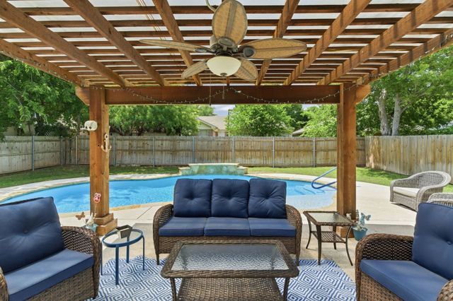 6825 Wooddale Drive, Watauga, TX 76148