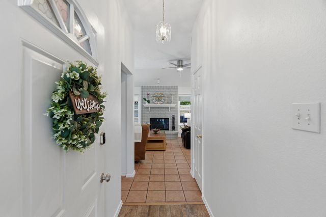 6825 Wooddale Drive, Watauga, TX 76148