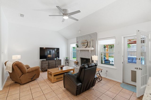 6825 Wooddale Drive, Watauga, TX 76148