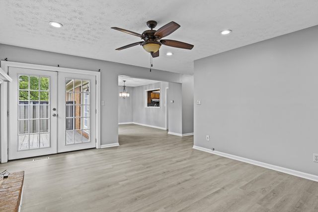 2140 Fort Harrods Drive 23, Lexington, KY 40513