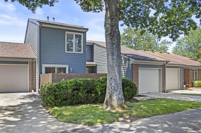 2140 Fort Harrods Drive 23, Lexington, KY 40513