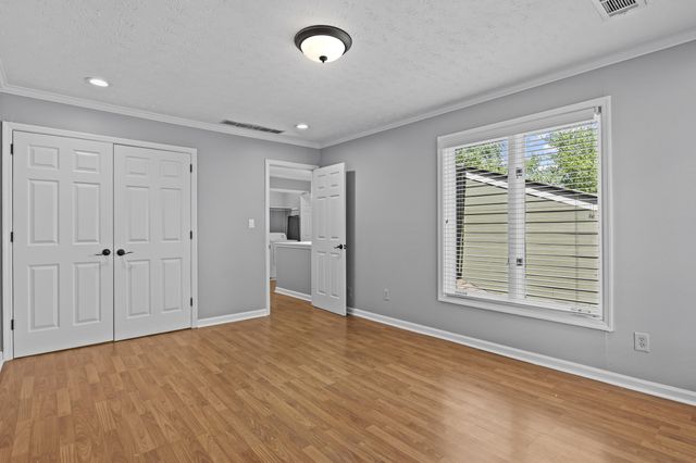 2140 Fort Harrods Drive 23, Lexington, KY 40513