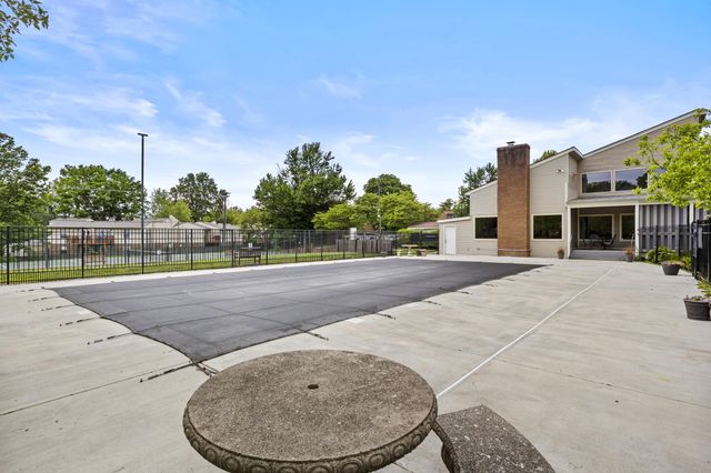 2140 Fort Harrods Drive 23, Lexington, KY 40513