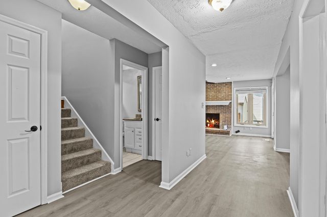 2140 Fort Harrods Drive 23, Lexington, KY 40513