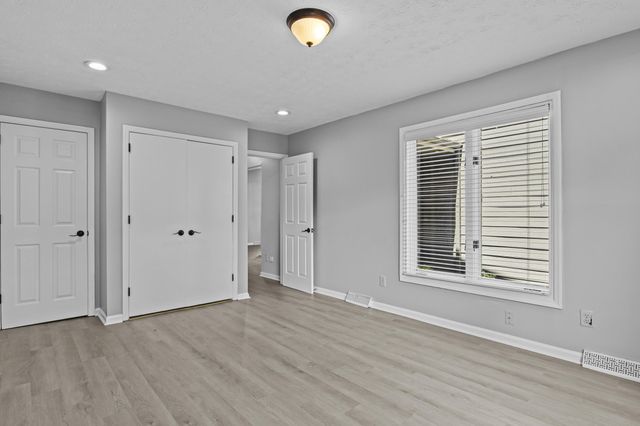 2140 Fort Harrods Drive 23, Lexington, KY 40513