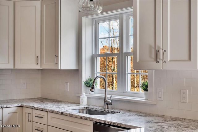 518 Pinewoods Avenue, Brunswick, NY 12180