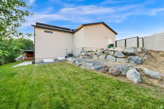 6319 W SUTHERLAND DR, Highland, UT 84003