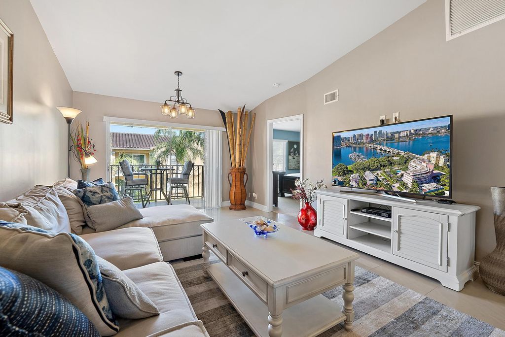1045 Lake Shore Drive 202, Lake Park, FL 33403