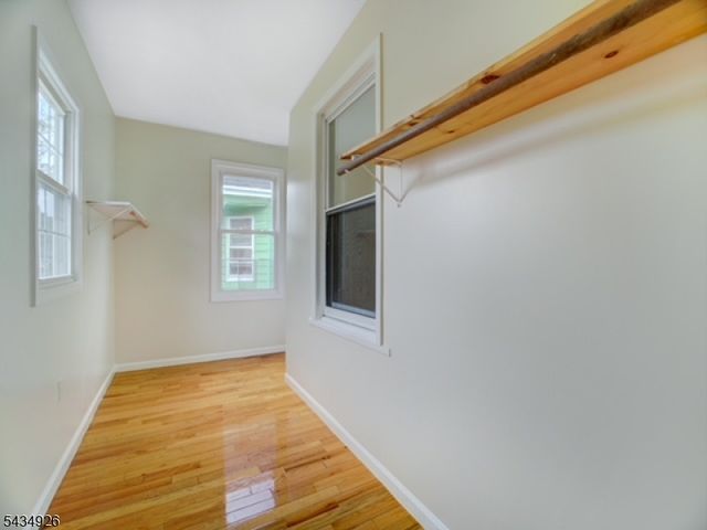 1035 Hunterdon St, Newark City, NJ 07112