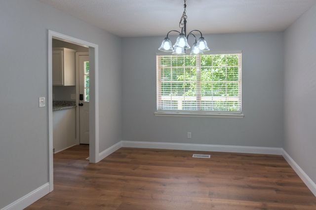 313 Maple Way, Ringgold, GA 30736