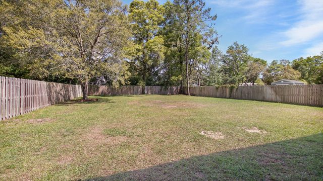 1445 Hickory Street, Niceville, FL 32578