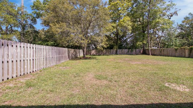 1445 Hickory Street, Niceville, FL 32578