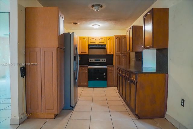1230 W 35th Street, Hialeah, FL 33012