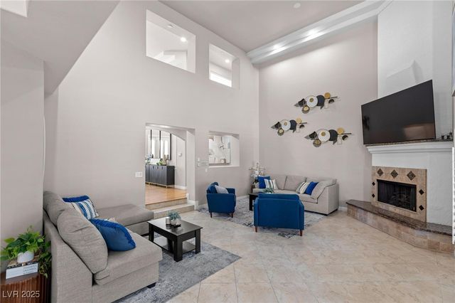 7471 Darby Avenue, Las Vegas, NV 89117