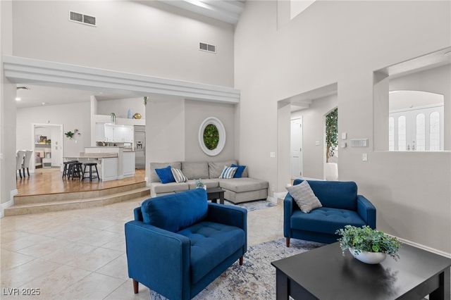 7471 Darby Avenue, Las Vegas, NV 89117