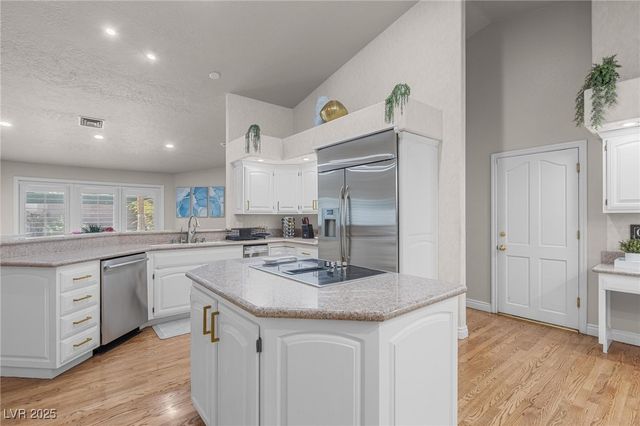 7471 Darby Avenue, Las Vegas, NV 89117