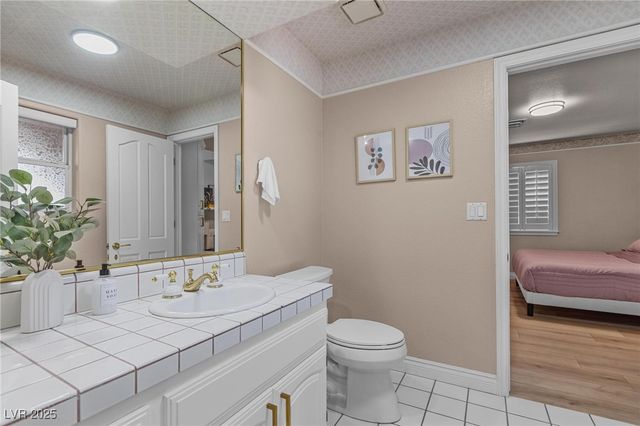 7471 Darby Avenue, Las Vegas, NV 89117