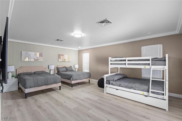 7471 Darby Avenue, Las Vegas, NV 89117