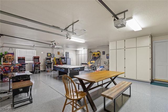 7471 Darby Avenue, Las Vegas, NV 89117