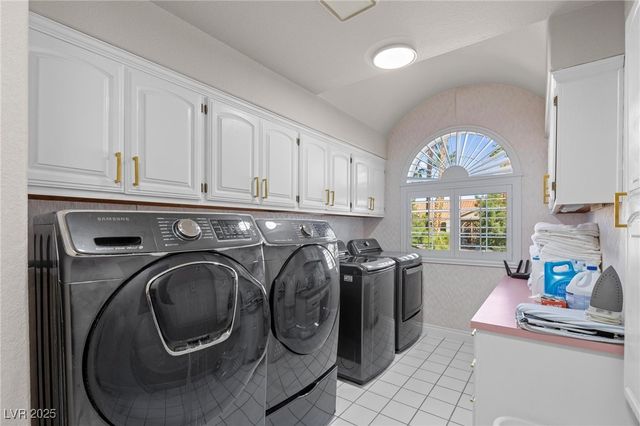 7471 Darby Avenue, Las Vegas, NV 89117