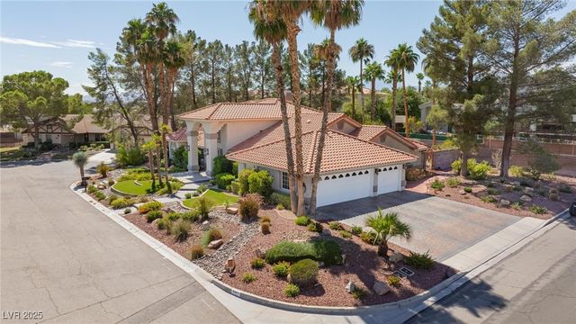 7471 Darby Avenue, Las Vegas, NV 89117