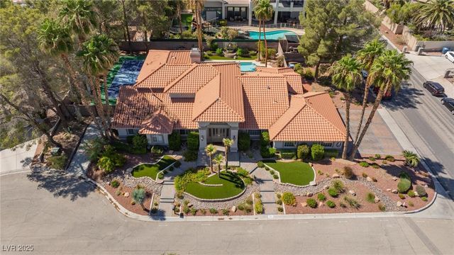 7471 Darby Avenue, Las Vegas, NV 89117