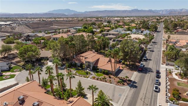 7471 Darby Avenue, Las Vegas, NV 89117