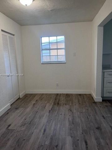 21221 SW 120 AVE, Miami, FL 33177